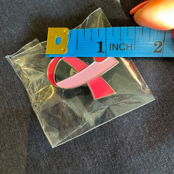 Pink Ribbon Heart Brooch Pin - Picture 3 of 4